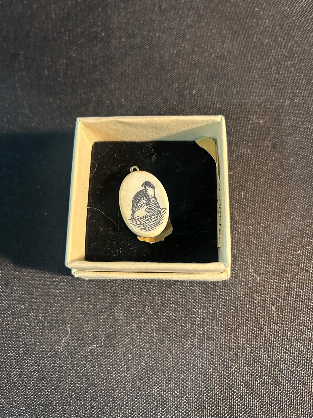 Scrimshaw Barlow otter  Etching Pendant  - White